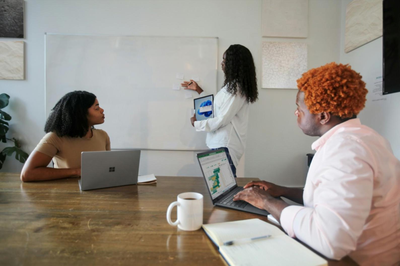 Environnement de travail professionnel pour l'analyse financière